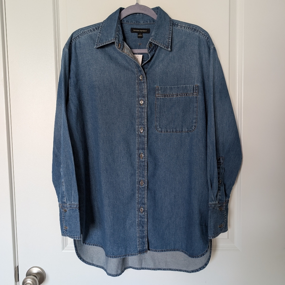NWT Banana Republic Essential Oversized Denim Button-Down Shirt - Picture 3 of 10
